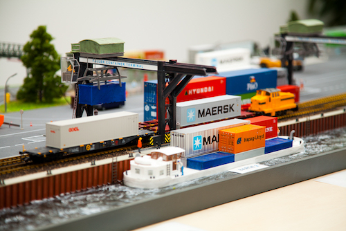 Logistik Modell